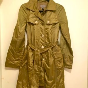 Golden trench coat Mango Suit